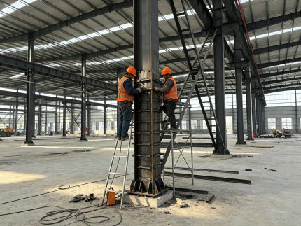 北京钢结构加固改造施工 厂房加固现场