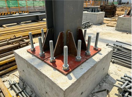 钢结构地脚螺栓预埋 定位模板安装 基础螺栓精准定位