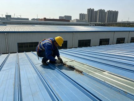 屋面漏水维修 彩钢瓦检修 钢结构屋面运维