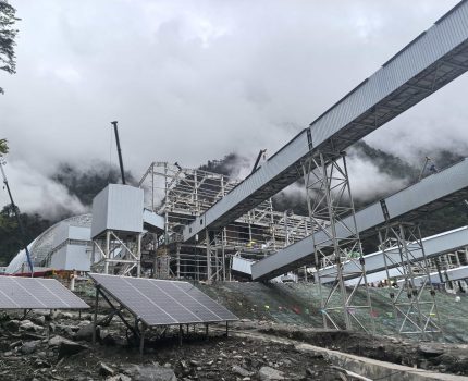 金博远钢构新疆重点项目顺利推进，专业实力打造西北精品工程