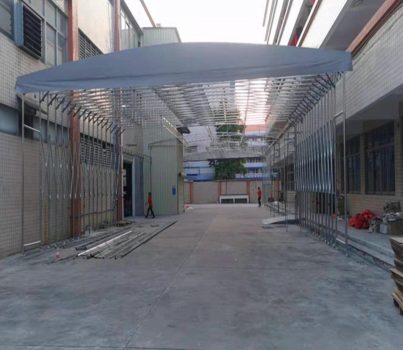 金博远夏季钢结构焊接遮阳防护施工