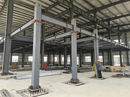 金博远钢结构加层改造施工新增独立立柱